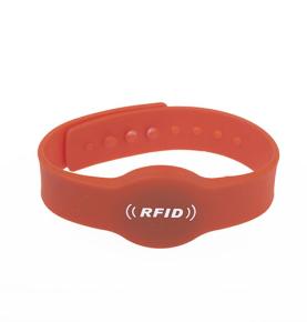 RFID Silikon kabartmalı tokalı bileklik